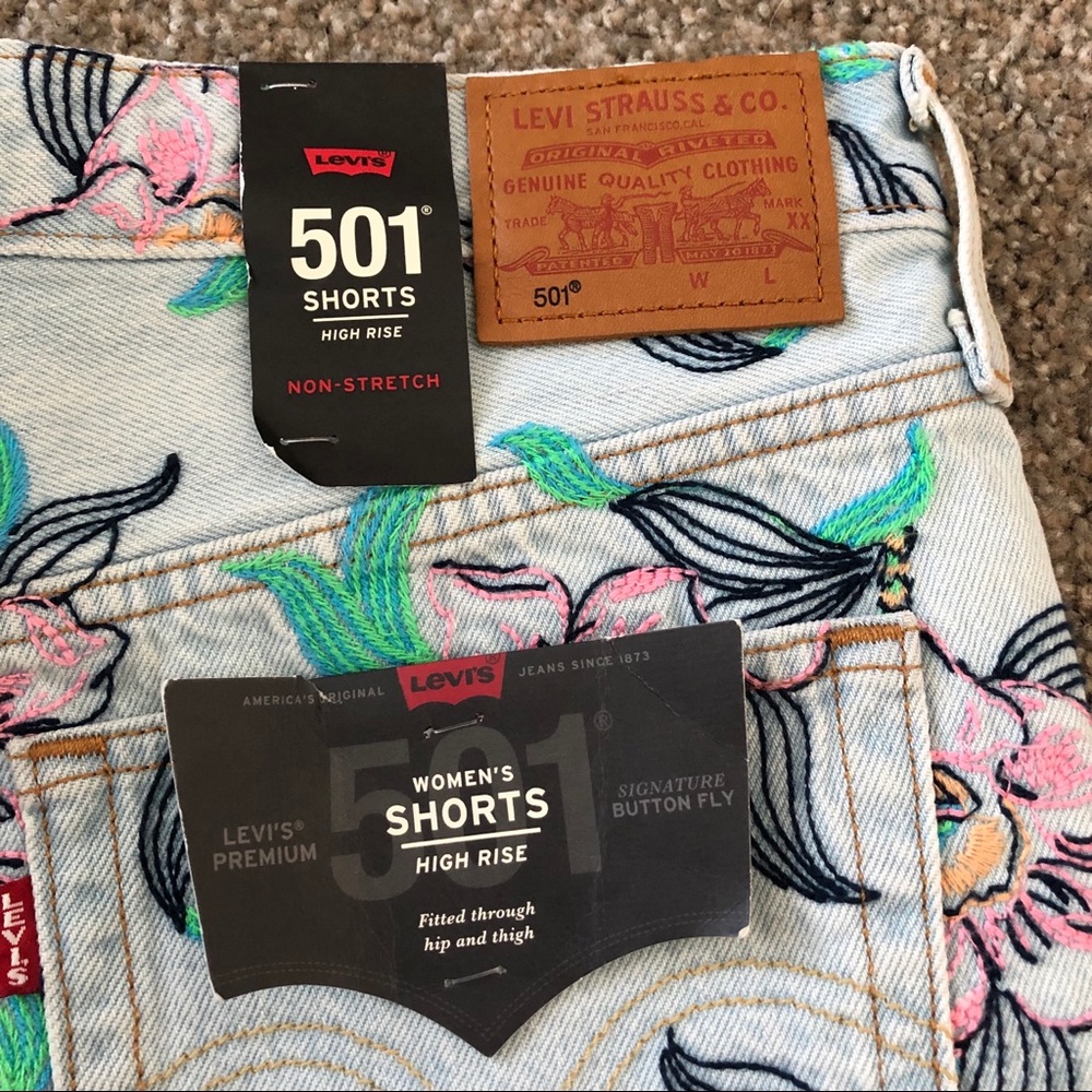 LEVIS 501 HIGH RISE FLORAL SHORTS - Picture 4 of 11